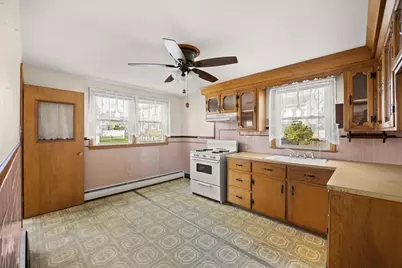 38 Second St, Somerset, MA 02726 - Photo 7