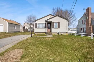 38 2nd St, Somerset, MA 02726 - Photo 3