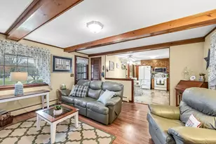 16 Brentwood Dr, Wilbraham, MA 01095 - Photo 3