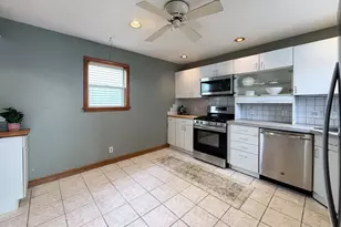 23 Kingston St, Somerville, MA 02144 - Photo 5