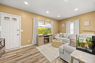 42 Porter St, Taunton, MA 02780 - Photo 9