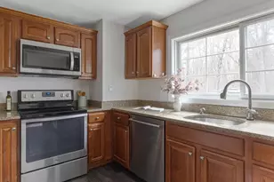 42 Swain Rd, Wilmington, MA 01887 - Photo 5