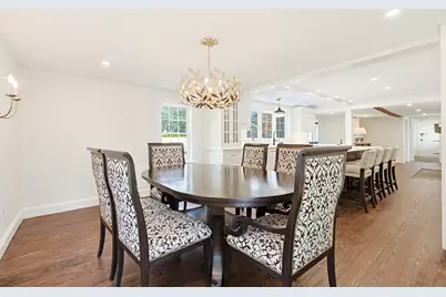 122 Great Plain Ave, Wellesley, MA 02482 - Photo 9