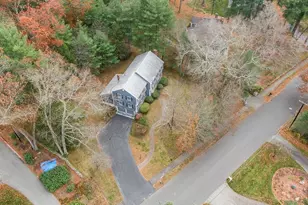 31 Old Stagecoach Rd, Bedford, MA 01730 - Photo 3