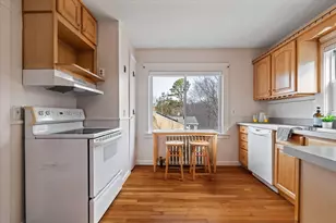 21 Brewster Rd, Worcester, MA 01602 - Photo 17