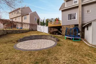 21 Brewster Rd, Worcester, MA 01602 - Photo 35