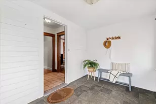 21 Brewster Rd, Worcester, MA 01602 - Photo 3