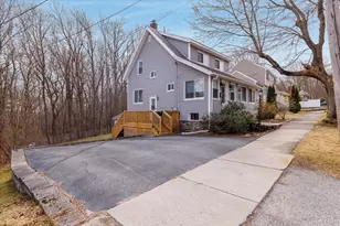 21 Brewster Rd, Worcester, MA 01602 - Photo 33