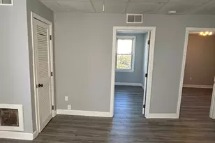 11 Davis St, Fall River, MA 02720 - Photo 7