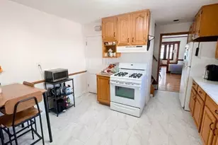 125 Pleasant St, Watertown, MA 02472 - Photo 3