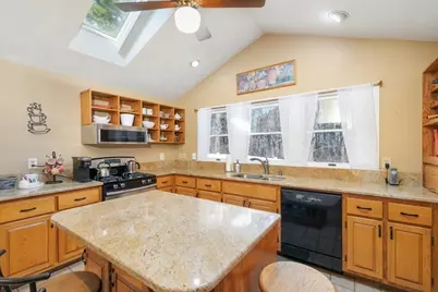 58 Oakcrest Circle, Methuen, MA 01844 - Photo 13