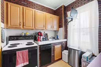 53 Gifford Ave, Dartmouth, MA 02747 - Photo 3