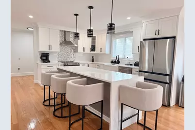 16 Palmer St, Brockton, MA 02301 - Photo 5