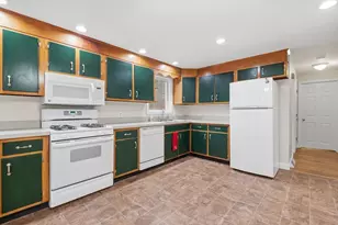 18 Moosewood St, Billerica, MA 01821 - Photo 9