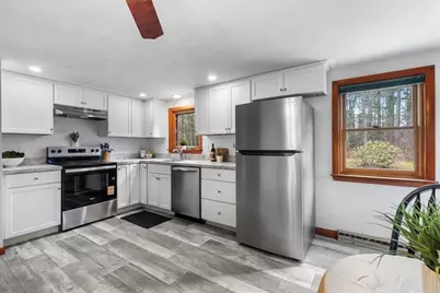 88 Plymouth St, Halifax, MA 02338 - Photo 9