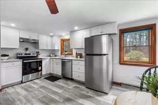 88 Plymouth St, Halifax, MA 02338 - Photo 9