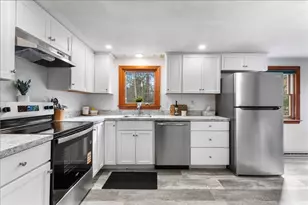 88 Plymouth St, Halifax, MA 02338 - Photo 7