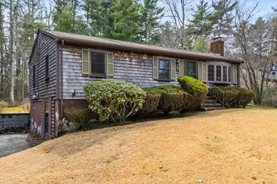 88 Plymouth St, Halifax, MA 02338 - Photo 3