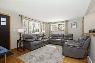 5 Coolidge St, Billerica, MA 01821 - Photo 3