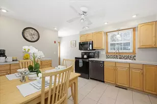 5 Coolidge St, Billerica, MA 01821 - Photo 7