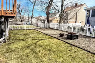 34 F St, Hull, MA 02045 - Photo 17