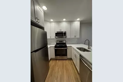 393 W Broadway #7, Boston, MA 02127 - Photo 5