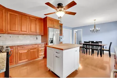 135 Nutmeg Cir, Chicopee, MA 01020 - Photo 7