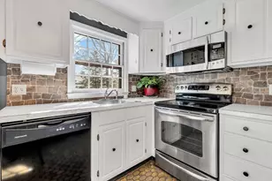 26 Rainbow Ln, Mashpee, MA 02649 - Photo 13