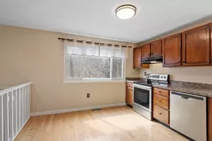 235 Oakland Ave, Methuen, MA 01844 - Photo 5