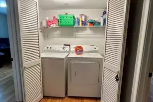 39 Selkirk Rd, Boston, MA 02135 - Photo 9