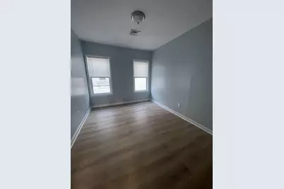 9 Townsend St #3, Worcester, MA 01609 - Photo 3