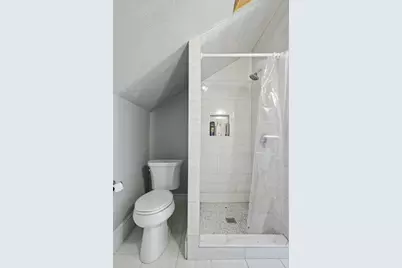 614 E 3rd #3, Boston, MA 02127 - Photo 9