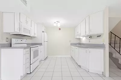 150 Rumford Ave #5, Mansfield, MA 02048 - Photo 11