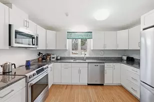 152 Chestnut Cir, Lincoln, MA 01773 - Photo 5