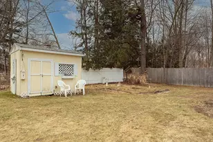 24 Laurel Ave, Wilmington, MA 01887 - Photo 11