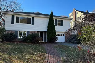 154 Lincoln Rd, Medford, MA 02155 - Photo 1