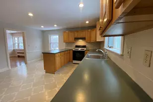 154 Lincoln Rd, Medford, MA 02155 - Photo 5