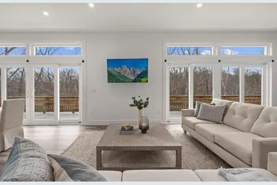 22 Woodbury St, Gloucester, MA 01930 - Photo 19