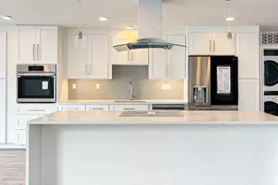 131 Cambridge St, Burlington, MA 01803 - Photo 9