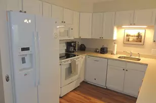 27 Greenleaves Dr, Amherst, MA 01002 - Photo 1