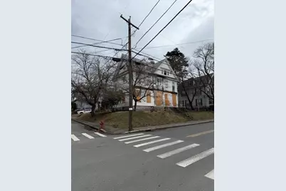 337 Beacon St, Lowell, MA 01850 - Photo 3