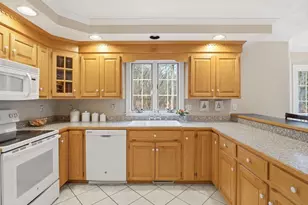 51 Colonial Ave, North Andover, MA 01845 - Photo 13