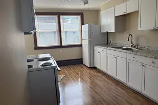 478 High St, Clinton, MA 01510 - Photo 3