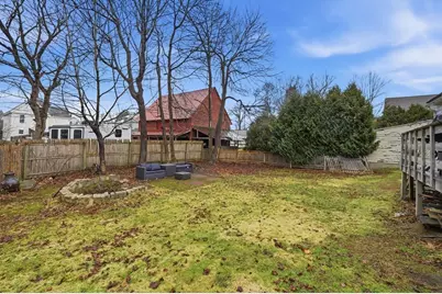 18 E Cleveland St, Greenfield, MA 01301 - Photo 27