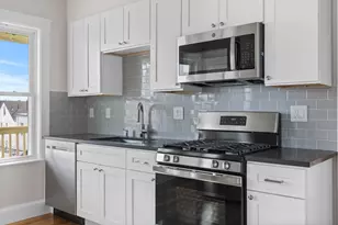 7 Speedwell St, Boston, MA 02122 - Photo 5