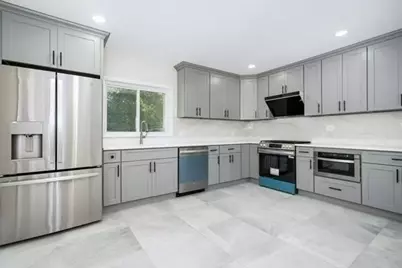 1297 Pleasant St, Weymouth, MA 02189 - Photo 5