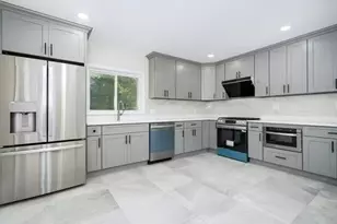 1297 Pleasant St, Weymouth, MA 02189 - Photo 5