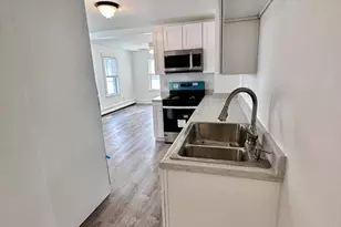 90 Brook Rd, Quincy, MA 02169 - Photo 3