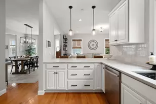 8 Gates Lane, Wakefield, MA 01880 - Photo 17