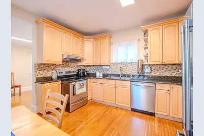 2 Hillside Ave, Somerville, MA 02145 - Photo 9